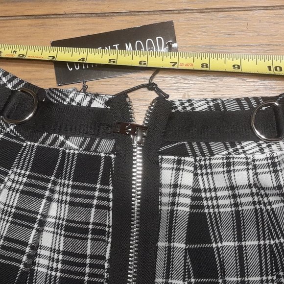 Skirt - Picture 3 of 4